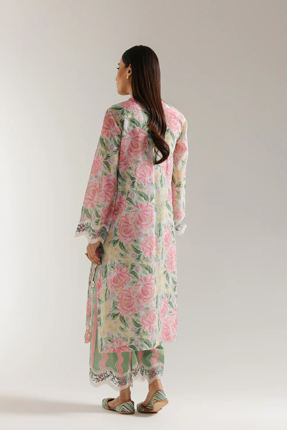 EMBROIDERED SUIT - Image 2