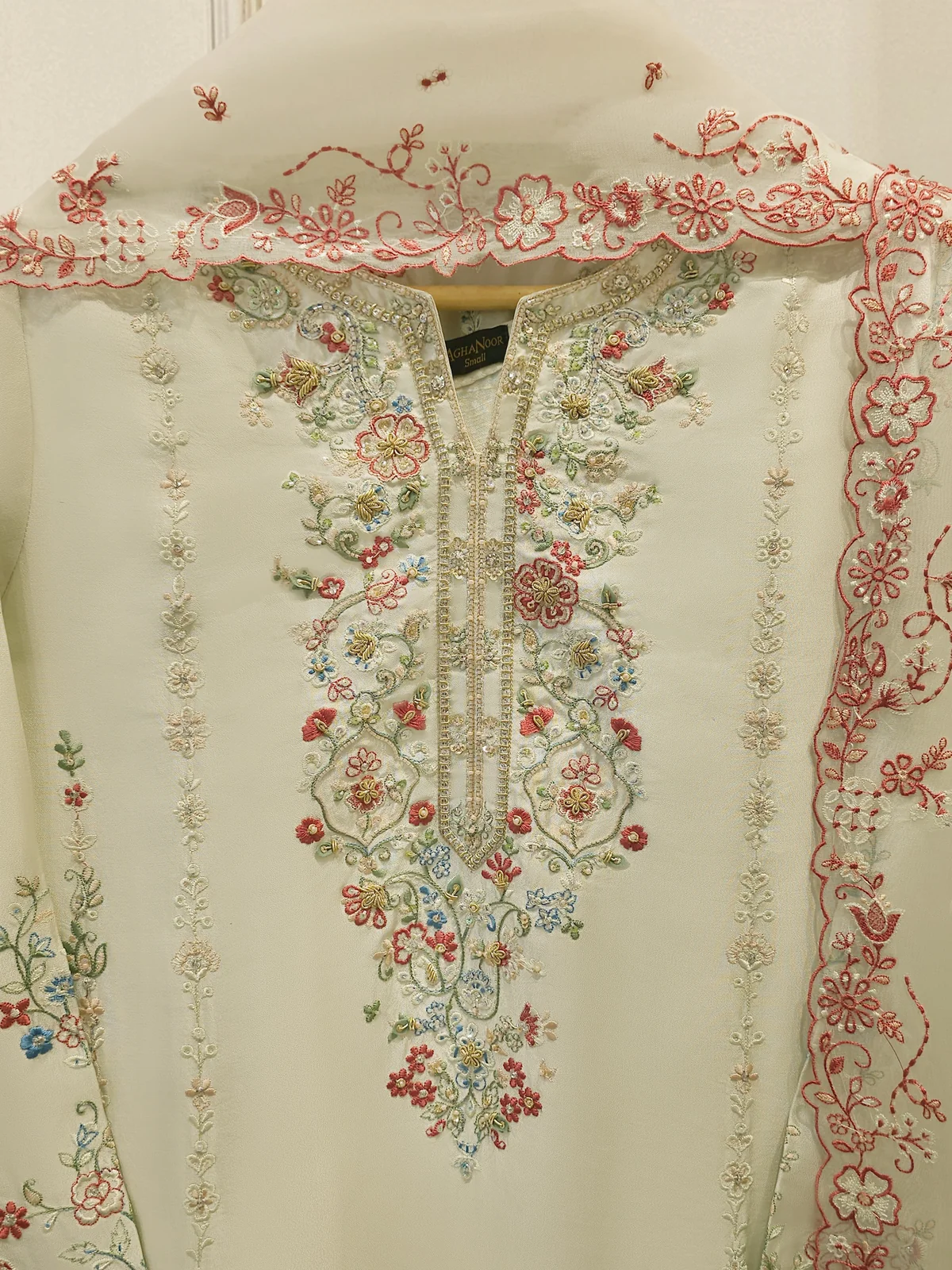 3 Piece- Pure Sheesha Silk Embroidered Suit - Image 3
