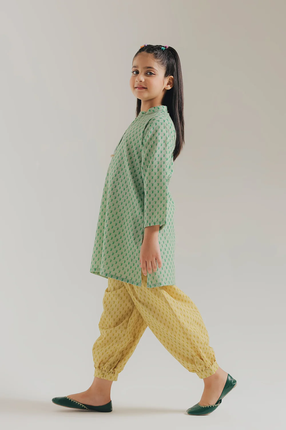 ETHNC GREEN SUIT - Image 3