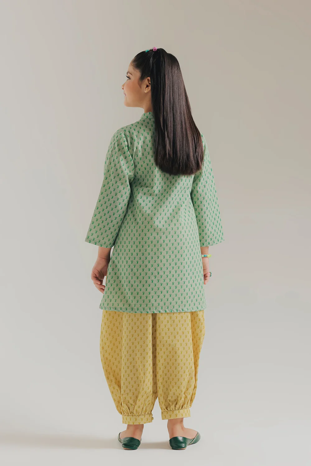 ETHNC GREEN SUIT - Image 4