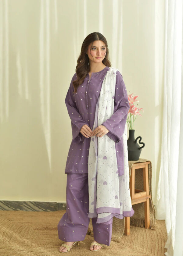 Purple Pakistani suit UAE: Dilara heart-print 3 piece lawn set with farshi trousers and white printed dupatta